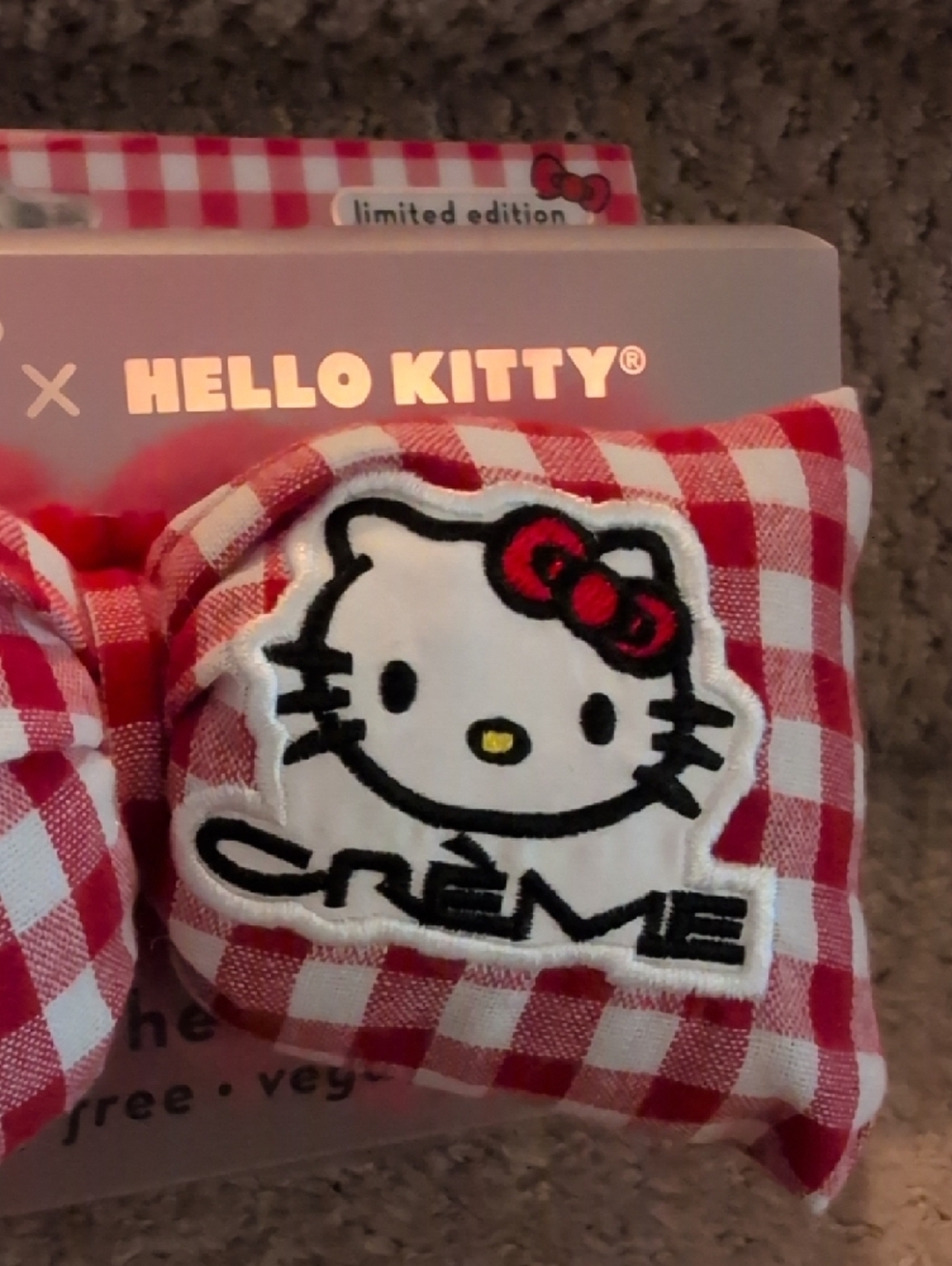 Hello Kitty Sanrio Red & White Gingham Bow Hair Plush Spa Headband NWT - Picture 6 of 6